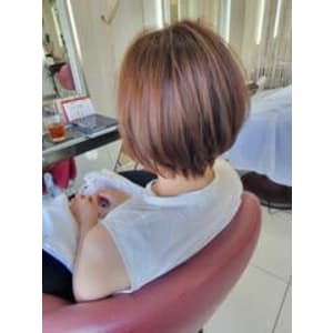 大人可愛い小顔ショートボブ×丸み×くびれ20代30代40代