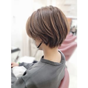 20代30代40代小顔ハンサムショートアッシュベージュ