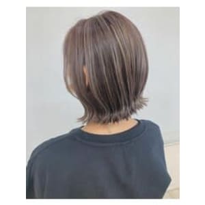 愛されショートボブ艶髪くびレイヤーエモージュ外はねボブ