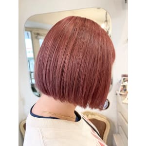 ハイトーン切りっぱなし大人ボブラベンダーストロベリーピンク