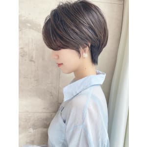 ショートボブ髪型30代40代50代前髪あり前髪なし面長畠田