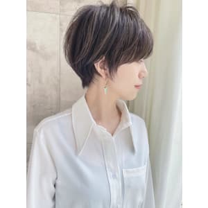 ショートボブ髪型30代40代50代前髪あり前髪なし面長畠田