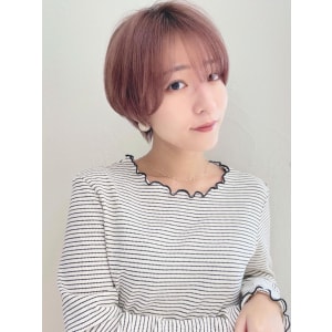 ショートボブ髪型30代40代50代前髪あり前髪なし面長畠田 - &STORIES【アンドストーリーズ】掲載中