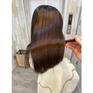 艶髪髪質改善トリートメントしっとり艶サラ極上酸性ストレート - 全席個室サロン N° aria 三軒茶屋【ゼンセキコシツサロン ナンバー アリア サンゲンヂャヤ】掲載中