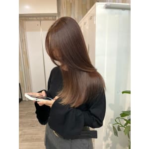 レイヤーロンググレーベージュ黒髪アッシュブラック前髪パーマ - ROW銀座【ローギンザ】掲載中