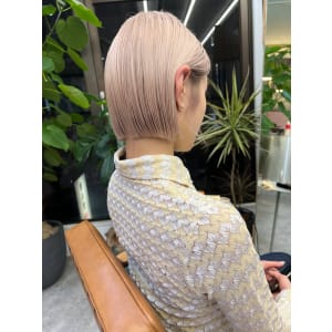 パツっとラインボブ_ピンクベージュ_こなれミディ20代30代