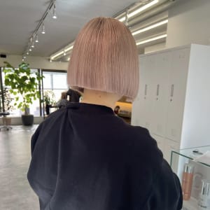 パツっとラインボブベージュこなれミディ20代30代40代