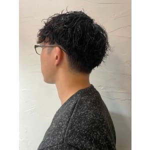 マッシュショート　ツーブロック　ツイストスパイラルパーマ　