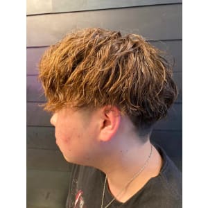 ブリーチカラー マッシュ ツーブロック ツイスパ 爽やか - THIS IS BARBER 2nd【ディスイズバーバーセカンド】掲載中