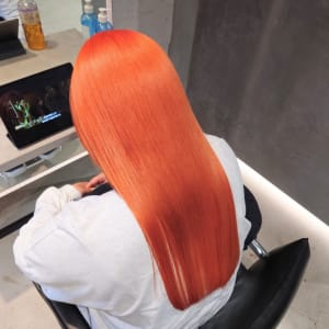 艶髪ハイトーンカラーオレンジロング - BEAUTECONCIER【ボーテコンシェル】掲載中