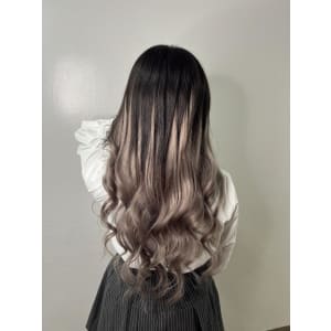 シルバーグラデーション - Bulansis Hair【ブランシス ヘアー】掲載中
