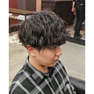 ツイストスパイラル - 男性専門美容室 growth 天神店【ダンセイセンモンビヨウシツ グロウ テンジンテン】掲載中