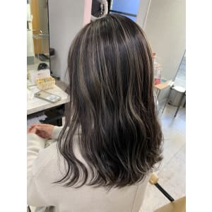 コントラストハイライトベージュ10代20代30代所沢 - agir hair 所沢 【アジールヘア】 所沢プロペ通り店【アジールヘア トコロザワ トコロザワプロペドオリテン】掲載中