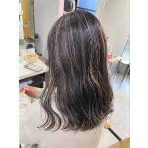 コントラストハイライトグレージュ所沢新所沢ひばりヶ丘 - agir hair 所沢 【アジールヘア】 所沢プロペ通り店【アジールヘア トコロザワ トコロザワプロペドオリテン】掲載中