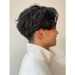 ツーブロック　波巻きスパイラル　メンズパーマ　10代20代