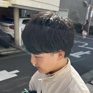 黒髪ナチュラルマッシュパーマ