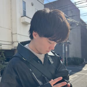 黒髪マッシュパーマ