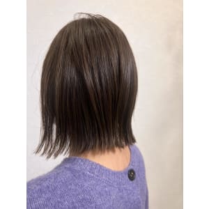 切りっぱなしボブ/軽めボブ