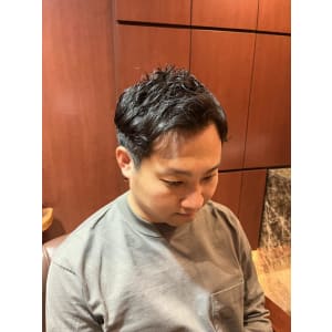銀座　床屋　メンズカット　メンズパーマ　アップバング