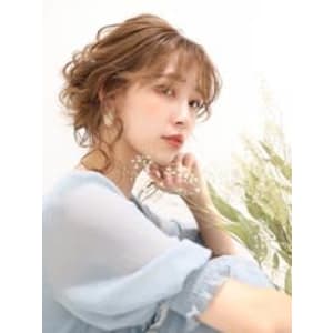 ２つのポニーテールでできるヘアアレンジ