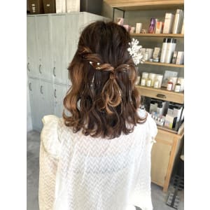 大人かわいい/インナーカラー/アレンジ - latte hair lily【ラテ ヘア リリィ】掲載中
