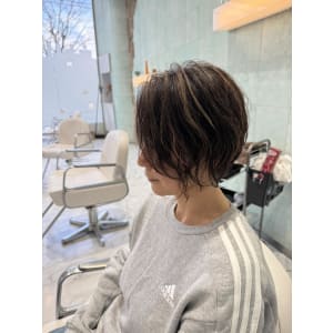 ショートボブ ハイライト - HEARTS hair's五日市店【ハーツヘアーズイツカイチテン】掲載中
