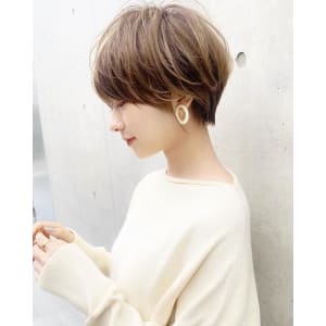 大人可愛い前髪ありのひし形マッシュショートパーマ20代30代