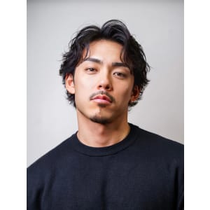 大人男髪スパイラルセンターパート