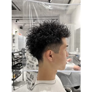 メンズヘア整形スパイラルパーマ波巻きツイストメンズパーマ髪型