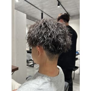 メンズヘア整形スパイラルパーマ波巻きツイストメンズパーマ髪型