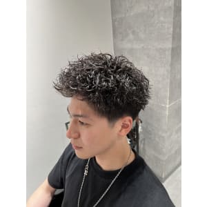 メンズヘア整形スパイラルパーマ波巻きツイストメンズパーマ髪型