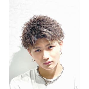 メンズヘア整形スパイラルパーマ波巻きツイストメンズパーマ髪型 - メンズヘア整形サロン GOALD 渋谷神南【メンズヘアセイケイサロン ゴールド シブヤジンナン】掲載中