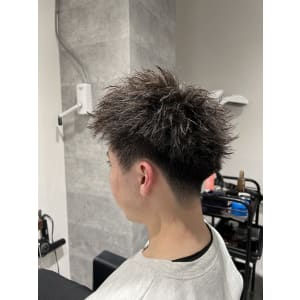 メンズヘア整形スパイラルパーマ波巻きツイストメンズパーマ髪型