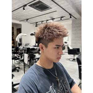メンズヘア整形スパイラルパーマ波巻きツイストメンズパーマ髪型