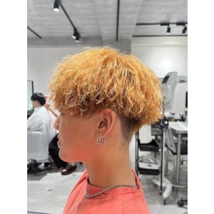 メンズヘア整形スパイラルパーマ波巻きツイストメンズパーマ髪型