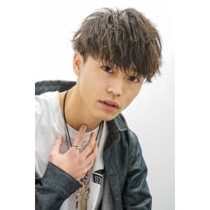 メンズヘア整形スパイラルパーマ波巻きツイストメンズパーマ髪型