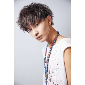 メンズヘア整形スパイラルパーマ波巻きツイストメンズパーマ髪型