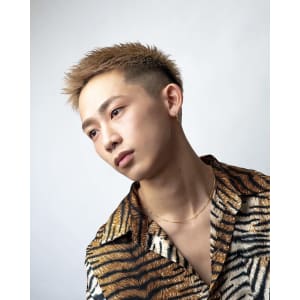 メンズヘア整形スパイラルパーマ波巻きツイストメンズパーマ髪型
