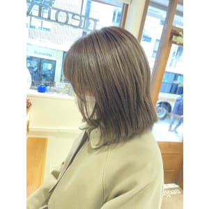 [Neolive kuta] 明るめのベージュカラー