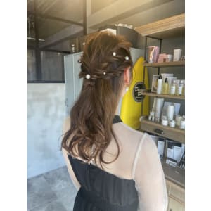 大人可愛い/ヘアアレンジ - latte hair lily【ラテ ヘア リリィ】掲載中