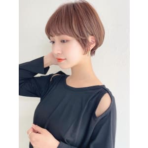 ショートボブ髪型30代40代50代前髪あり前髪なし面長畠田 - &STORIES【アンドストーリーズ】掲載中