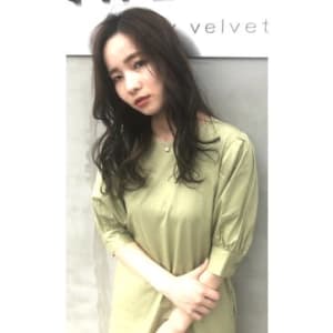 【THREE...by velvet】シアーベージュ