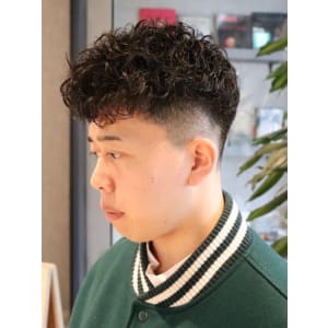 スペインカール　メンズパーマ　フェードカット　黒髪　短髪 - Men's Salon bloc【メンズサロンブロック】掲載中