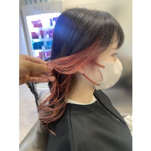★デザインカラー★ピンク×暗髪／もみあげアレンジ／可愛いヘア