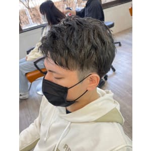 ツーブロアップバング!癖を活かしたメンズカット - Dijon 髪質改善×ダブルカラー×縮毛矯正 渋谷 原宿 表参道【ディジョン】【ディジョン カミシツカイゼン ダブルカラー シュクモウキョウセイ シブヤ ハラジュク オモテサンドウ】掲載中