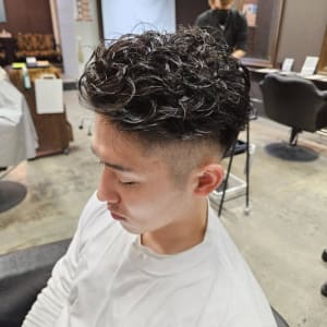 ビジネスパーマ - 男性専門美容室 growth 天神店【ダンセイセンモンビヨウシツ グロウ テンジンテン】掲載中