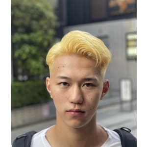 スキンフェード　金髪　barber