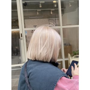 ホワイトボブ - Hair Mode KT 京橋店【ヘアーモードケーティーキョウバシテン】掲載中