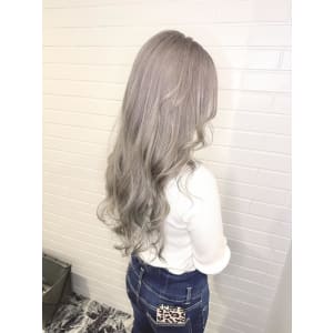 ハイトーンシルバー - Bulansis Hair【ブランシス ヘアー】掲載中