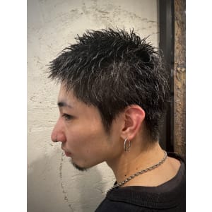 漢の短髪スタイル